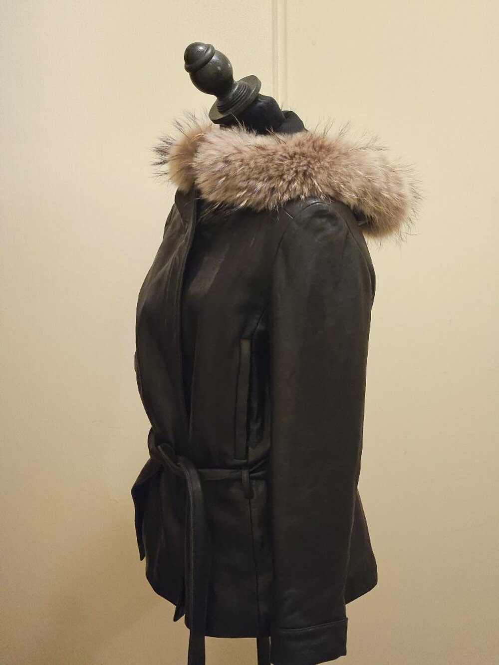 Andrew Marc Leather Jacket With Fur Hood. Snap Closure With Belt Large